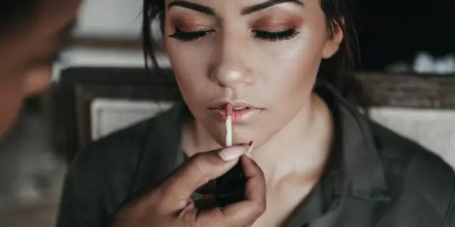 What are the most natural beauty enhancing makeup tips?